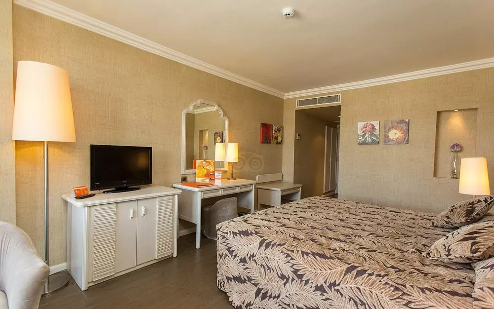 اتاق استاندارد هتل الگانس اینترنشنال مارماریس